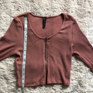 Juniors Lightweight crop top sweater